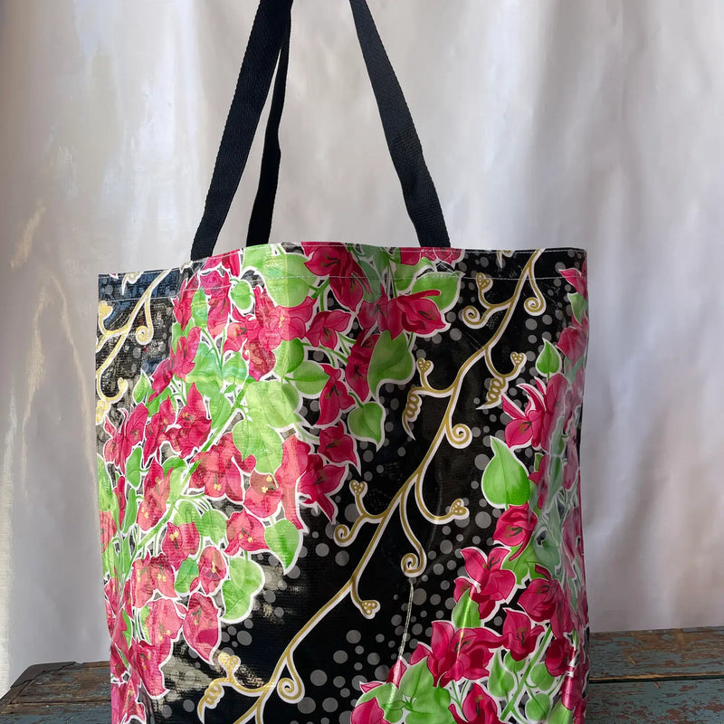 Avalon Black Large Tote