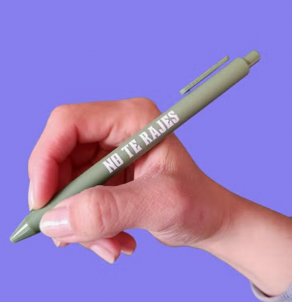 No Te Rajes Black Ink Pen
