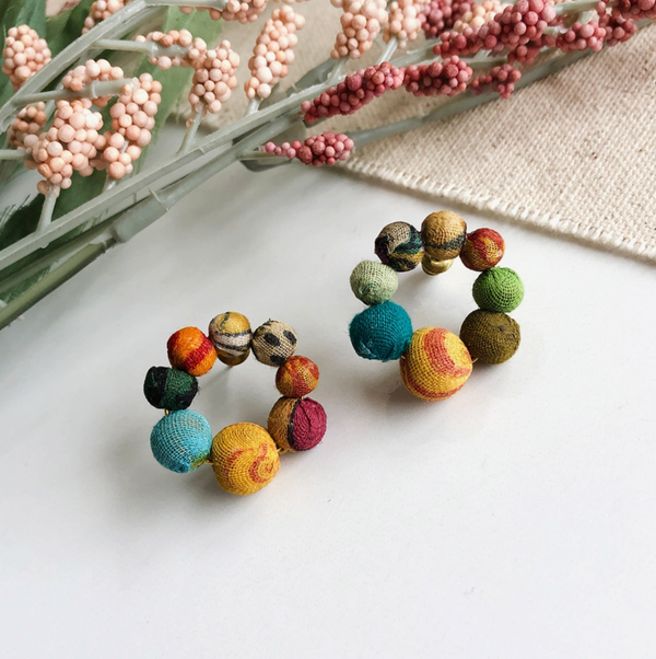 Kantha Hoop Post