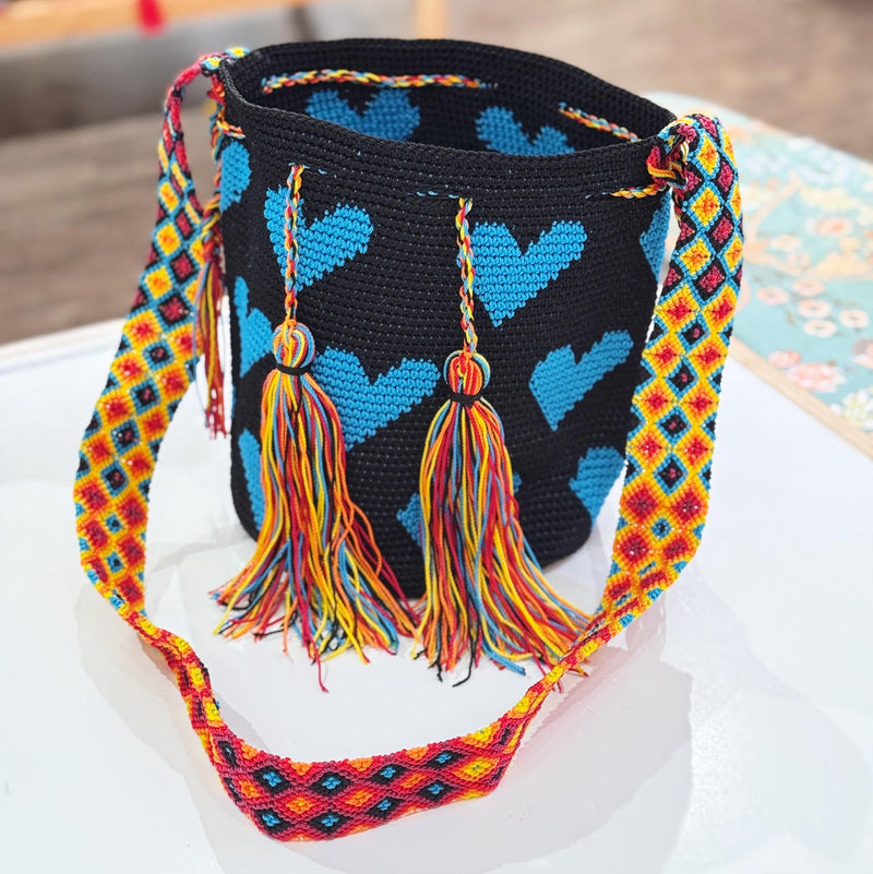 Corazon Wayuu Bucket Bag